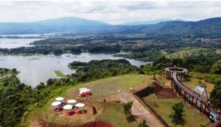 Kawasan Jatigede Jadi Tujuan Wisata Favorit Saat Libur Lebaran