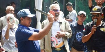 Kejuaraan Lempar Pisau dan Kampak Bupati Sumedang Cup Diikuti 130 Peserta